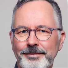 Portrait de directeur@45.maisondescadres.com